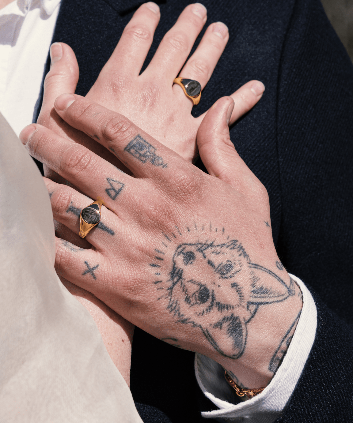 IX Mini Oval Signet Ring Gold 14K